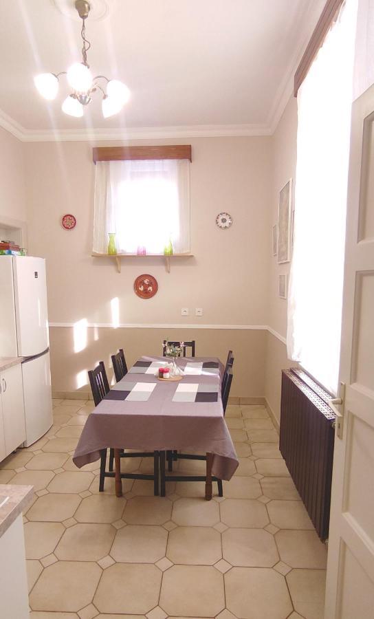 Center Apartman סגד מראה חיצוני תמונה
