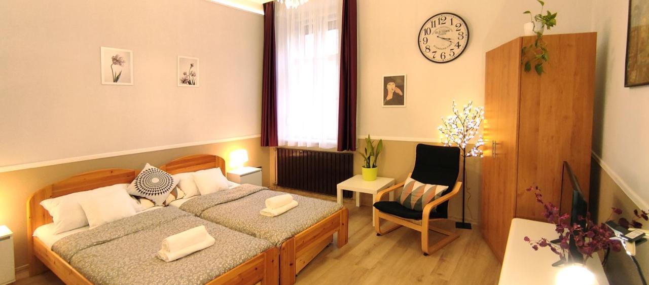Center Apartman סגד מראה חיצוני תמונה