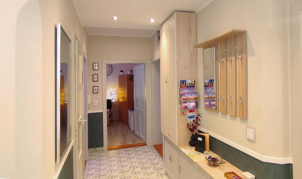 Center Apartman סגד מראה חיצוני תמונה