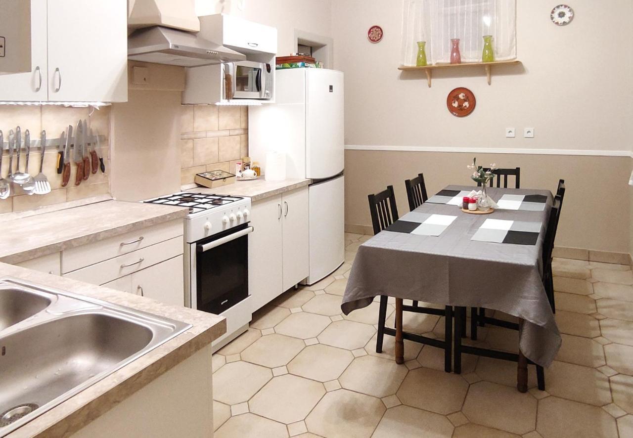 Center Apartman סגד מראה חיצוני תמונה