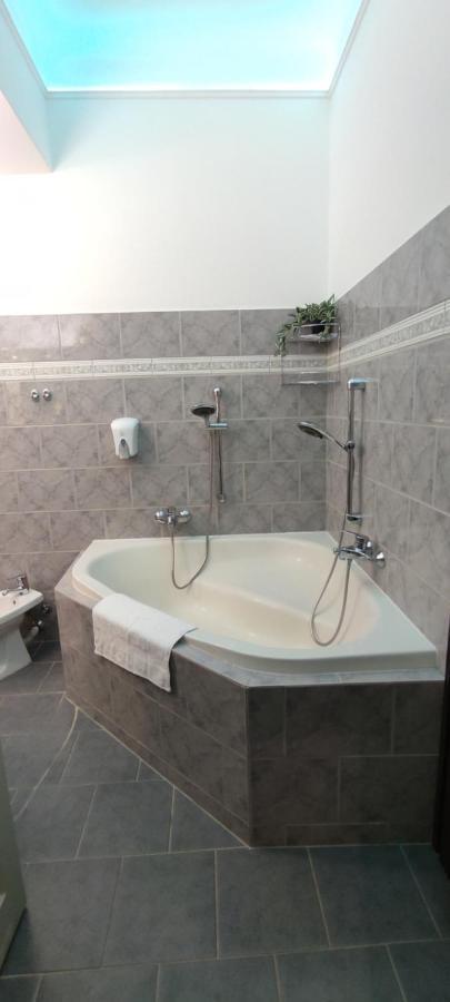 Center Apartman סגד מראה חיצוני תמונה