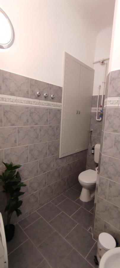 Center Apartman סגד מראה חיצוני תמונה